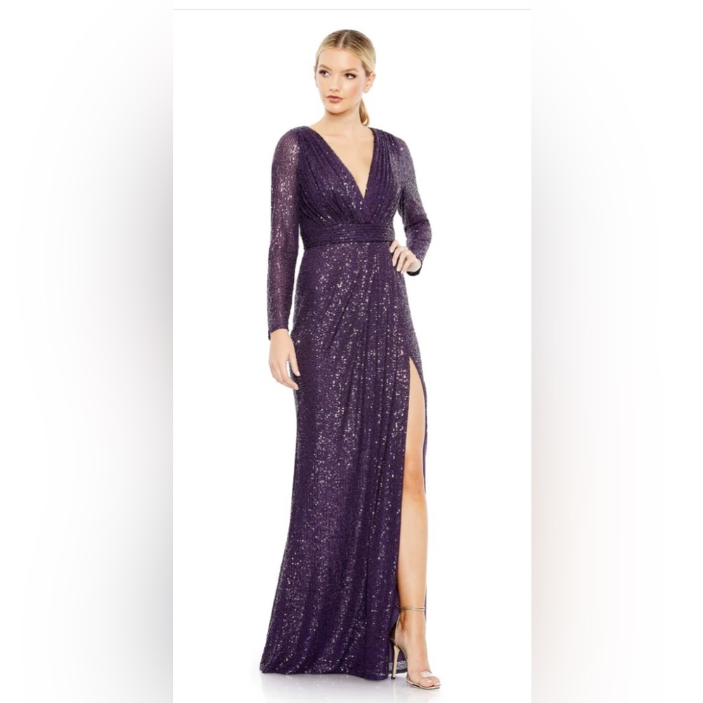 MAC DUGGAL SEQUINED LONG SLEEVE GOWN